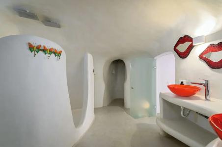 Trieris Villa & Suites - 34