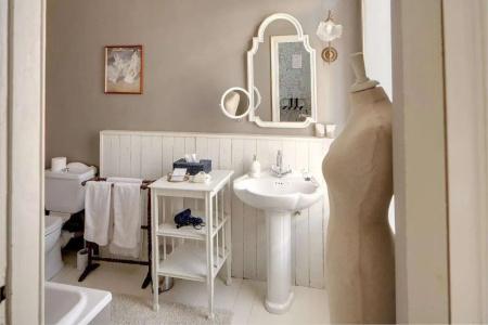 b&b In - 7