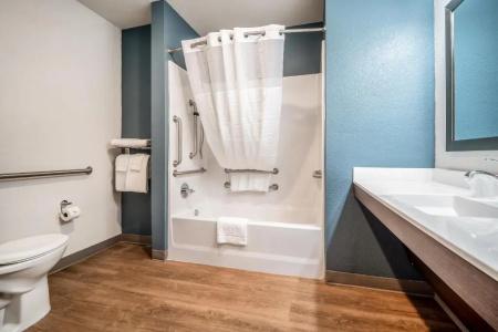 WoodSpring Suites Doral Miami Airport - 29