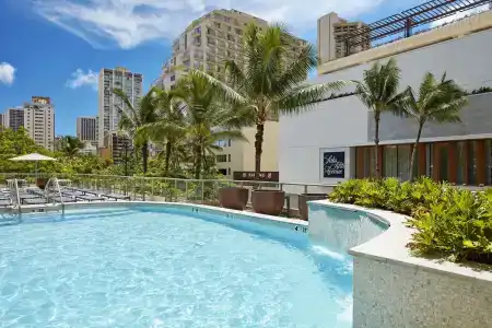 Hilton Garden Inn Waikiki Beach - 17