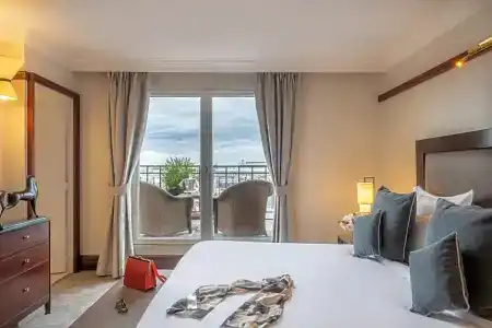 Hôtel Pont Royal - 54