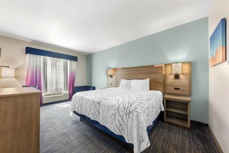 Best Western Plus San Antonio East Inn & Suites - 36