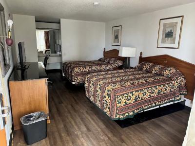 Executive Inn - 2