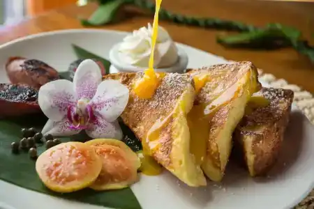 Holualoa Inn - 11