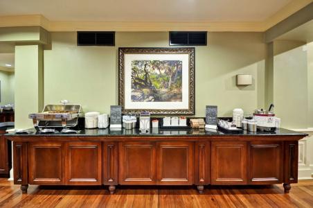 Hampton Inn Charleston-Historic District - 25