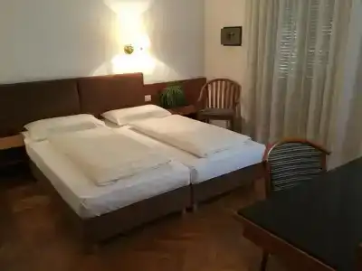 Adria - 76