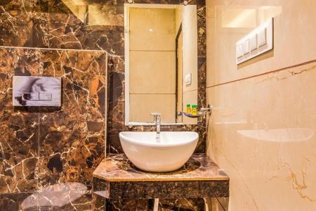 FabExpress Spring Inn Kandivali - 8