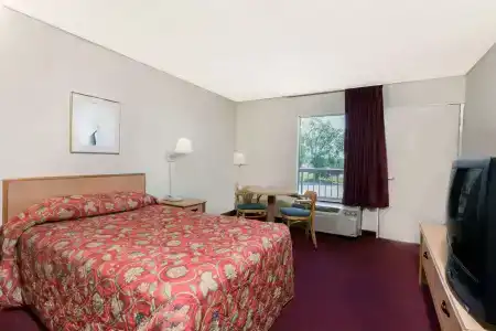 Knights Inn - - 17