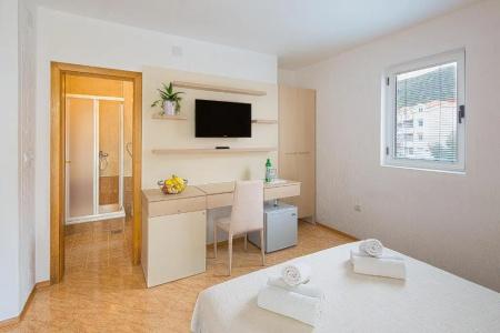 Budva Inn Guest House - 14