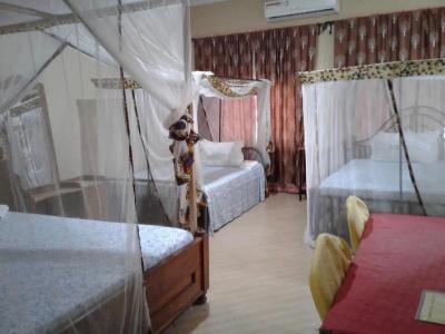 Fanaka Safaris Campsite & Lodges - 12
