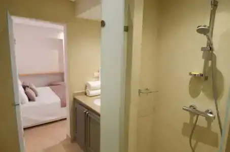 Riad Ayni - 8