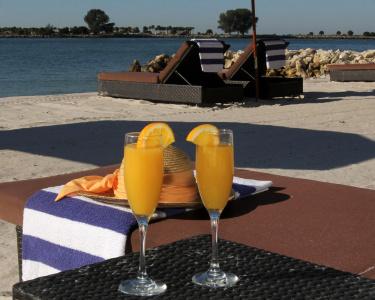DreamView Beachfront & Resort - 24