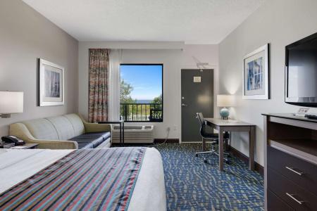 Best Western Plus Holiday Sands Inn & Suites - 51