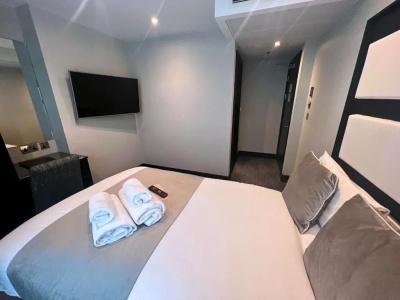 Hatton Garden - 54