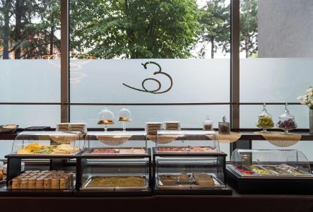 Elizabeth Lifestyle - 23