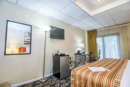 Regency Miami Airport - 12
