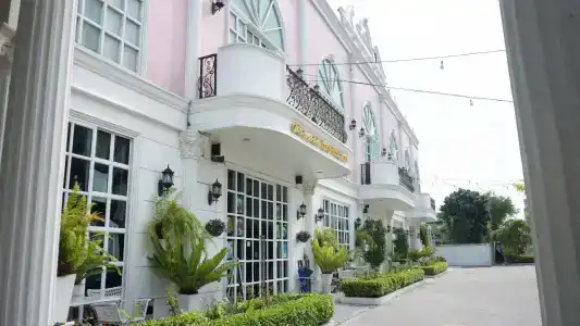 Westgate Residence - 0