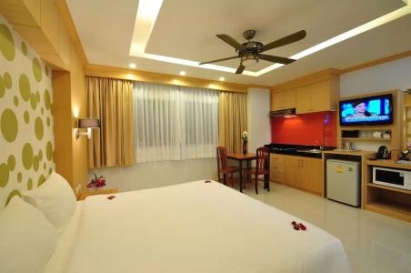 Green Harbor & Service Apartment - 56