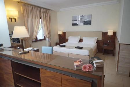 Suites & Residence - 73