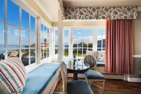 Spindrift Inn - 31