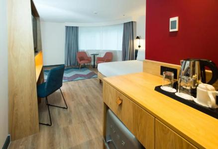 Hampton by Hilton London Park Royal - 44