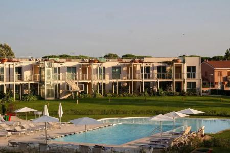 Pisa Tower Plaza - 20