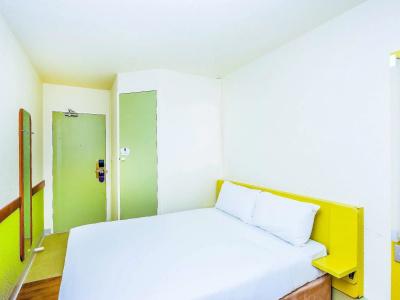 ibis Budget - - 2