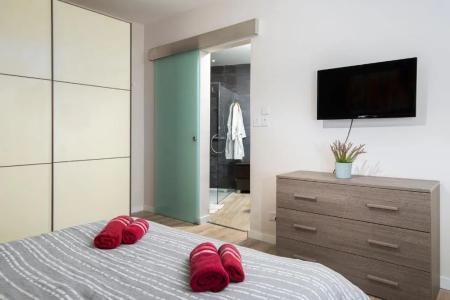 Luxury Circle Suites - 97