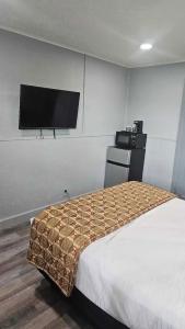 Travelers Inn - 17