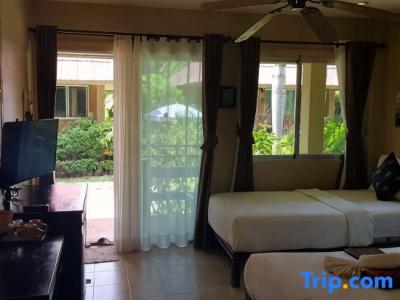 Lanta Castaway Beach Resort - 25