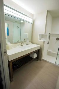 Courtyard by Marriott Downtown/University Area - 62