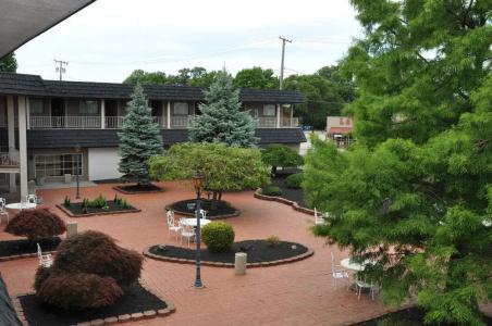 Magnuson East - 20