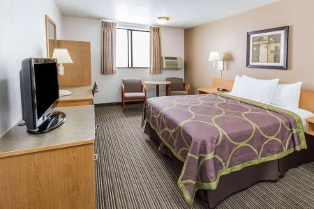 Super 8 by Wyndham - 5