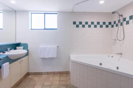 Ramada by Wyndham Golden Beach - 47