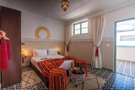 Riad Diana - 27