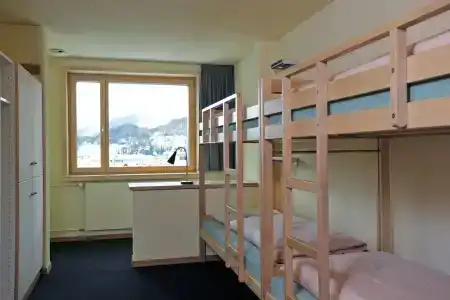 St. Moritz Youth Hostel - 32