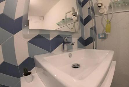 Sorrento Flats - 100