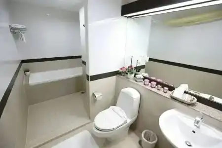 J Town Serviced - 48