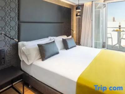 Catalonia Giralda - 85