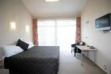 The Avenue - 103
