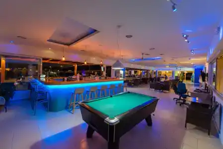 Zoes & Suites - 22