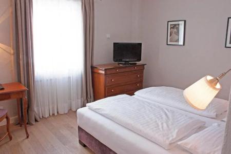 Bayerischer Hof - 57