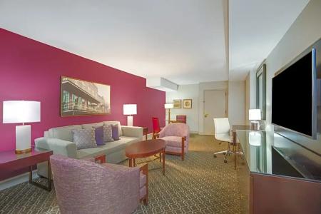 Astor Crowne Plaza New Orleans French Quarter, Corner of Bourbon and Canal - 79