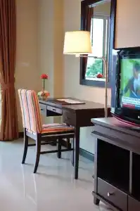 August Suites - 45