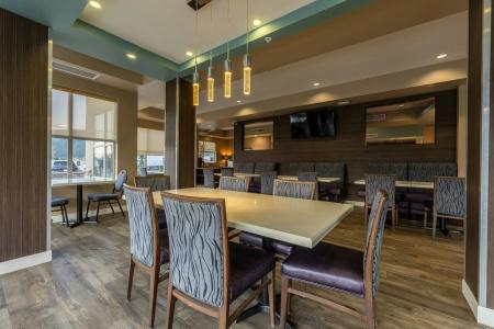 Holiday Inn Express-Kicking Horse, An Ihg - 40