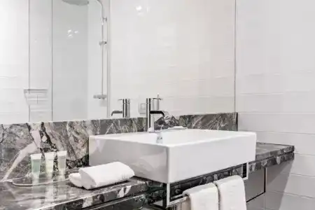 Courtyard by Marriott Brno - 32