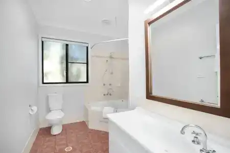 Leisure Inn Hill - 6