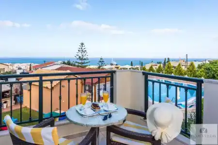 Pilot's Villas Luxury Suites - 76