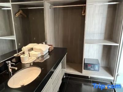 Pietra Bangkok - 111