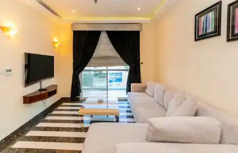 Royal Mirage - 37